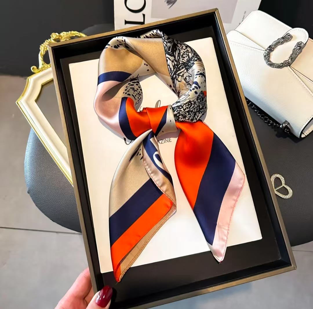 ผ้าพันคอไหมสี่เหลี่ยมสำหรับผู้ - Luxury Bags China บทวิจารณ์และราคา