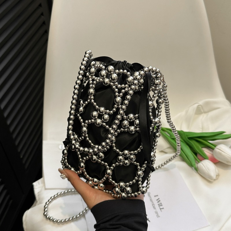 สีขาวประดับด้วยลูกปัดถังไหล่แล - Luxury Bags On Sales บทวิจารณ์และราคา